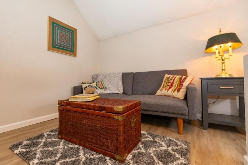 Cozy & Comfy Cottage In The City - W Parking ピッツバーグ エクステリア 写真